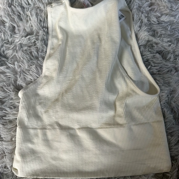 Urban Outfitters Out From Under Hailey Seamless Plunge Bra Top - Picture 2 of 3